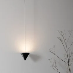 Applique a Filo in Alluminio Nero e Cono Grande Design Minimale - Mercado