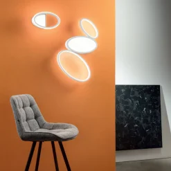 Applique da Parete con Struttura in Metallo Bianco o Oro a LED - Raissa