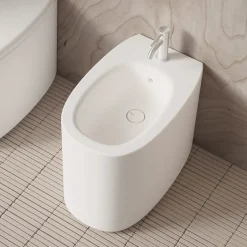 Bidet a Terra in Ceramica di Diversi Colori Made in Italy - Ragazza