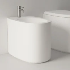 Bidet a Terra in Ceramica di Diversi Colori Made in Italy - Ragazza