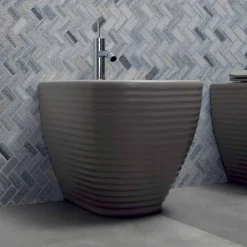 Bidet da Terra in Ceramica Smaltata Bianca o Colorata Trabia