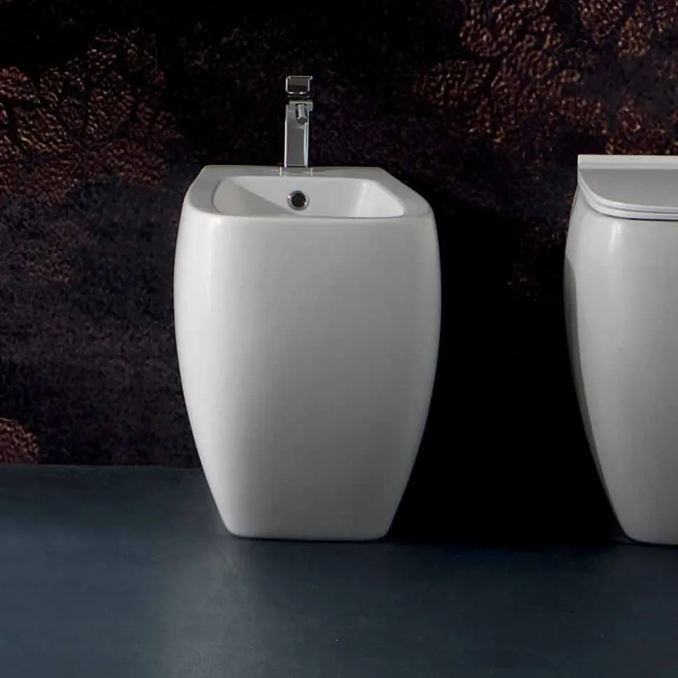 Bidet in ceramica bianca dal design moderno Gais, fatto in Italia