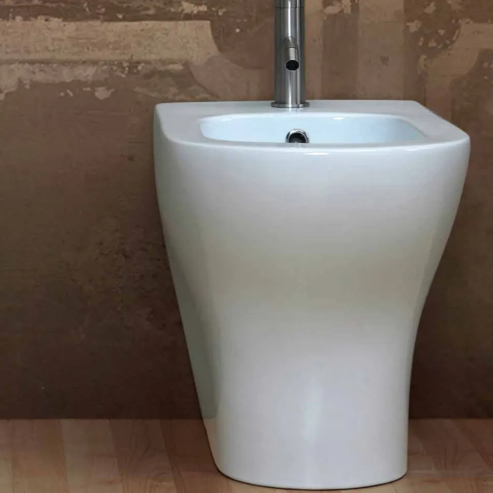 Bidet in ceramica bianca design moderno Star 54x35 cm, fatto in Italia