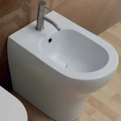 Bidet in ceramica bianca design moderno Star 54x35 cm, fatto in Italia