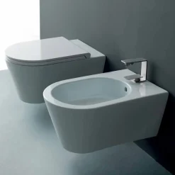 Bidet sospeso in ceramica di design Sun Round 57x37cm, made in Italy