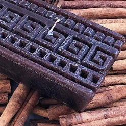 Candela Artigianale Profumata alla Cannella Rettangolare Made in Italy - Alissa