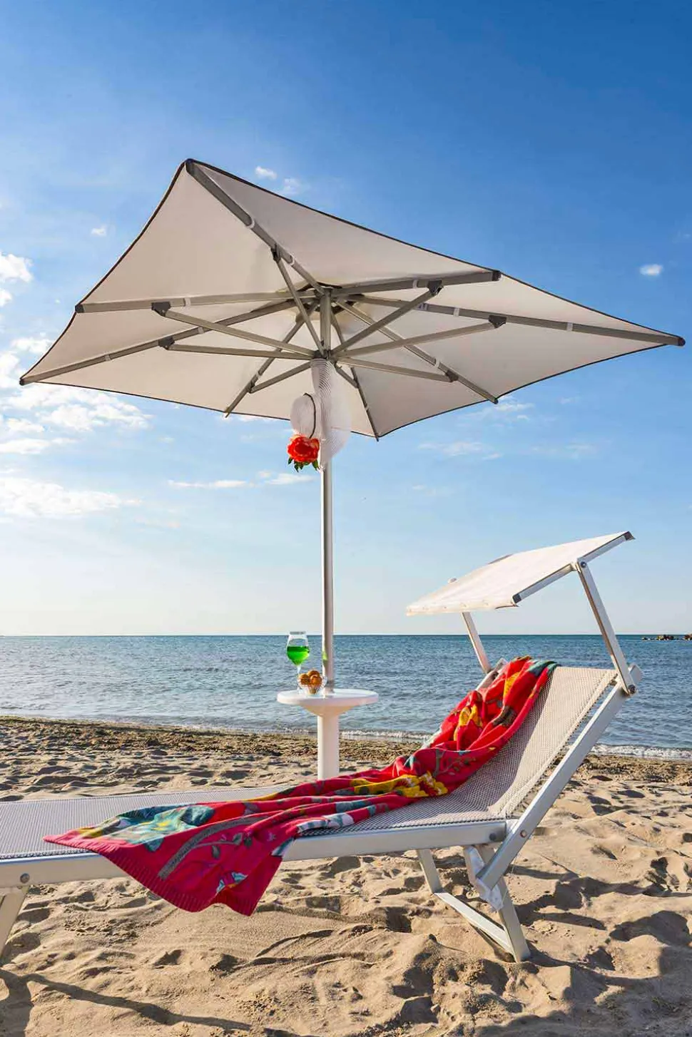 Chaise-longue da Giardino Contract con Parasole e Schienale Reclinabile - Arnold