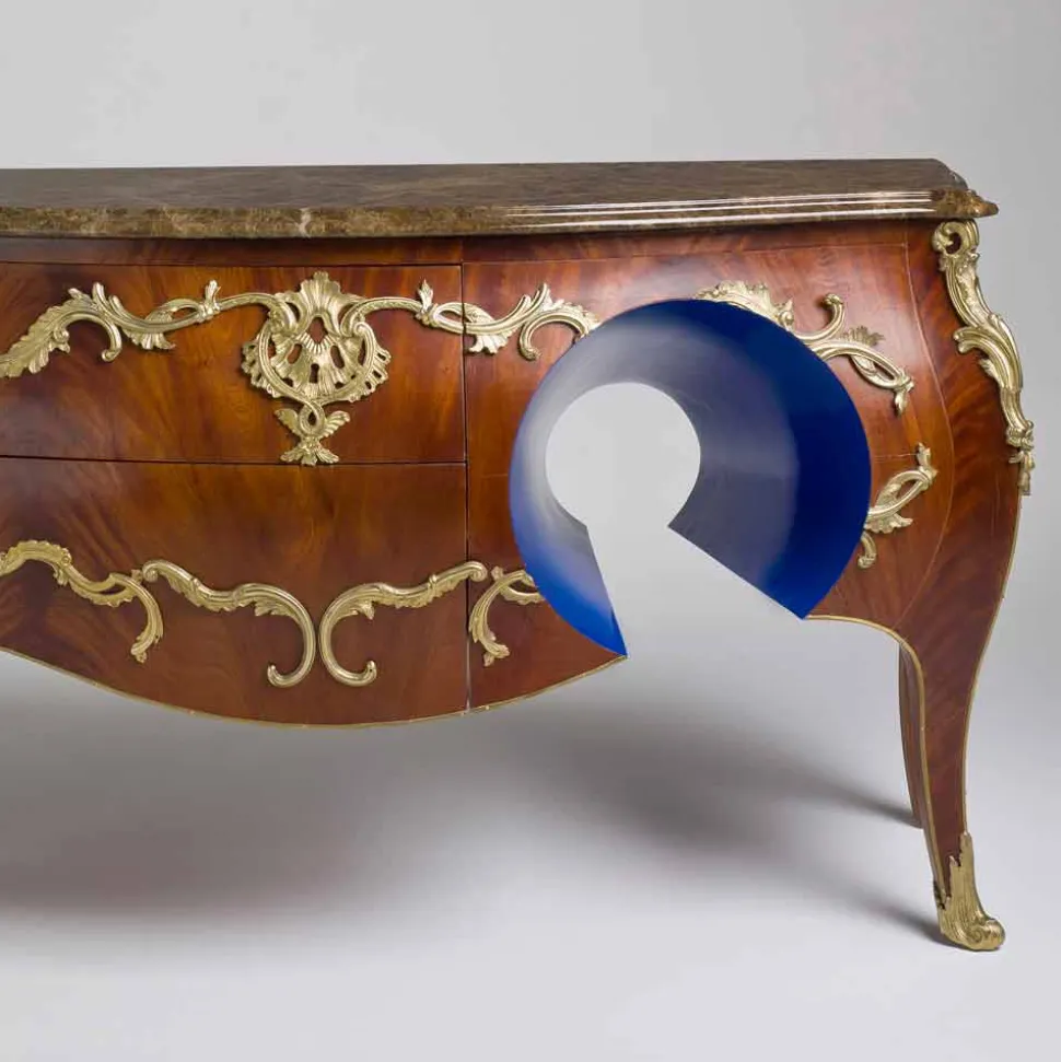 Comò con piano in marmo e decori ottone di design,made in Italy, Gildo