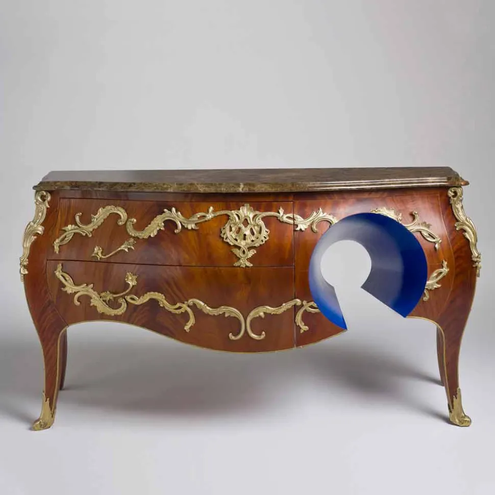 Comò con piano in marmo e decori ottone di design,made in Italy, Gildo