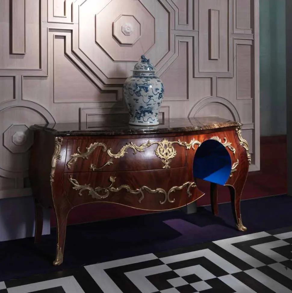 Comò con piano in marmo e decori ottone di design,made in Italy, Gildo