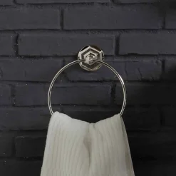Composizione arredo bagno vintage con lavabo su struttura metallica Beauty