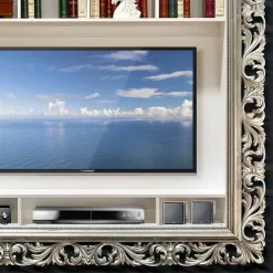 Cornice porta TV da parete in legno prodotta a mano in Italia Mario