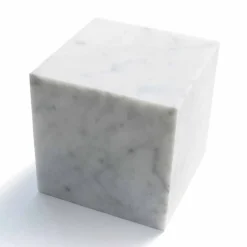 Cubo Fermacarte Design in Marmo Bianco di Carrara Satinato Made in Italy - Qubo