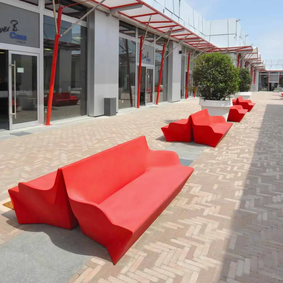 Divano da giardino con braccioli Slide Kami Yon fatto in Italia