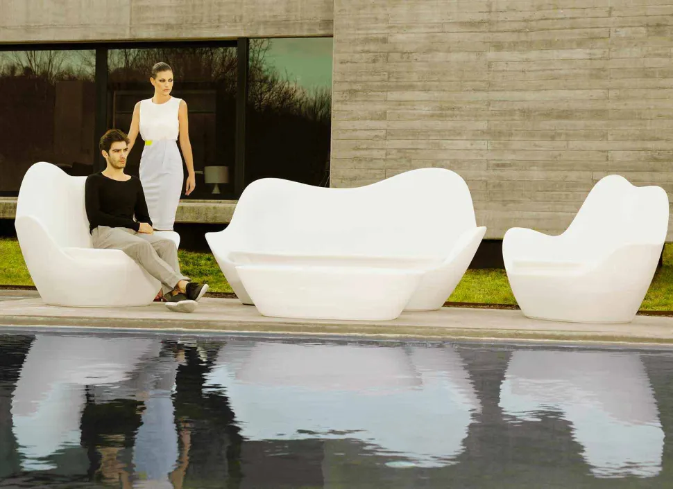 Divano da giardino in polietilene design moderno Sabinas by Vondom