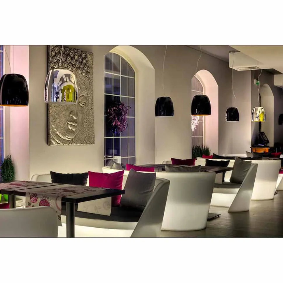 Divano polietilene di design Slide Rap da interno luminoso made Italy