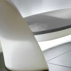 Divano polietilene di design Slide Rap da interno luminoso made Italy