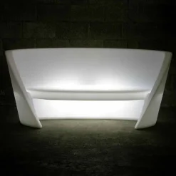 Divano polietilene di design Slide Rap da interno luminoso made Italy