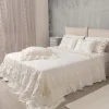 Federa Quadrata in Lino Bianco con Pizzo di Decoro sui Bordi e Balze - Priscilla