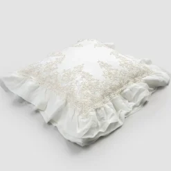 Federa Quadrata in Lino Bianco con Pizzo di Decoro sui Bordi e Balze - Priscilla