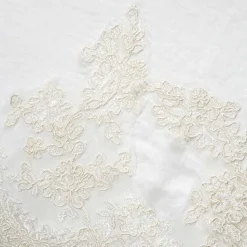 Federa Quadrata in Lino Bianco con Pizzo di Decoro sui Bordi e Balze - Priscilla