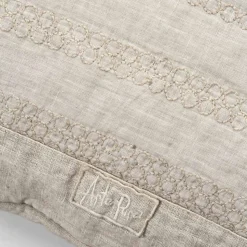 Federa Quadrata in Lino Gesso o Retrò Decoro con Ricamo Sfere e Cornice - Gomito