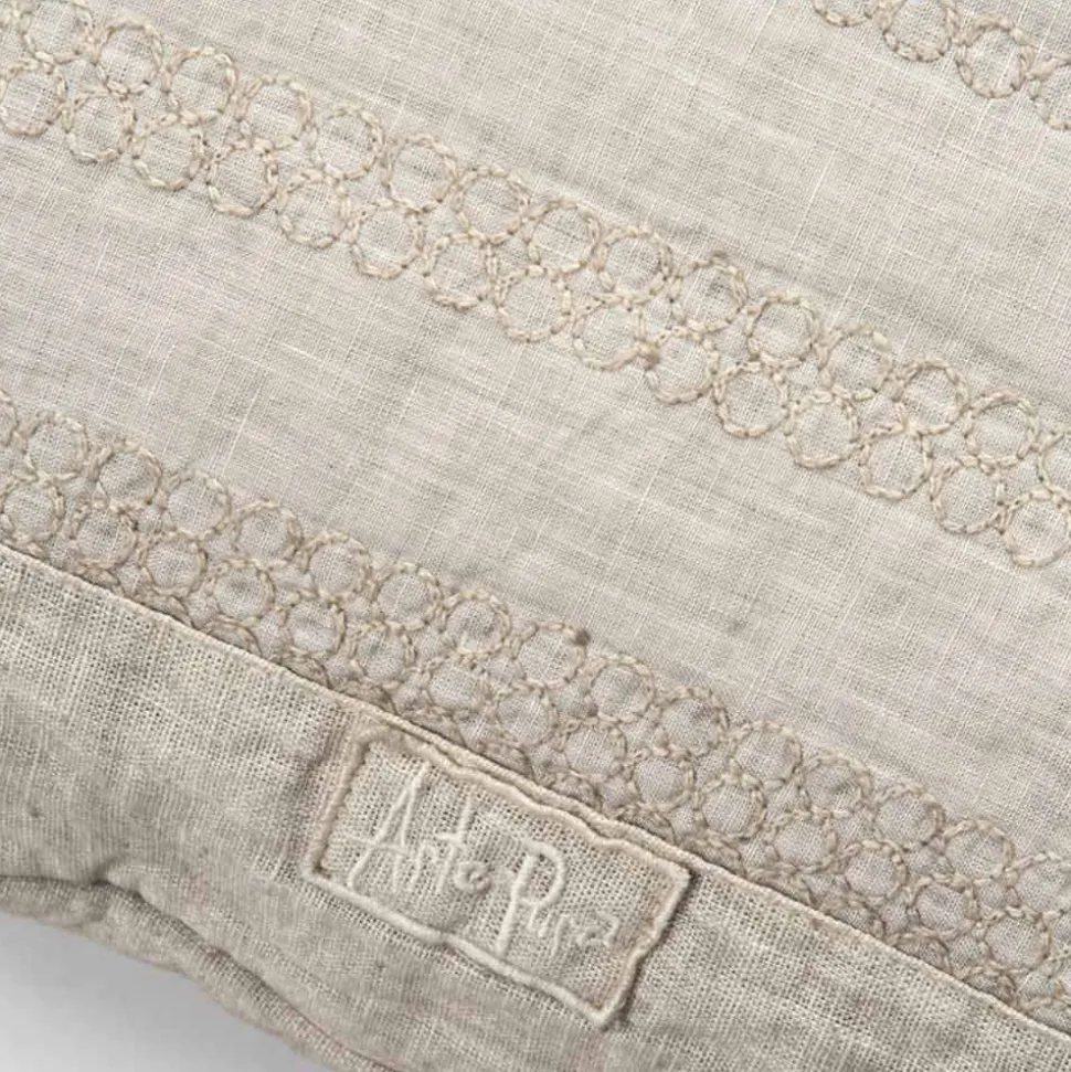 Federa Quadrata in Lino Gesso o Retrò Decoro con Ricamo Sfere e Cornice - Gomito