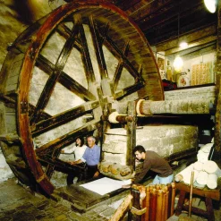 Grembiule d’Arte in Tela di Canapa Pezzo Unico d’Alto Artigianato Italiano