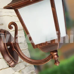 Lampada a parete da giardino in alluminio prodotta in Italia, Aquilina
