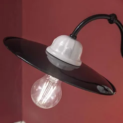 Lampada a Parete in Ceramica Bianca e Metallo Nero Stile Vintage - Potenza