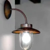 Lampada a parete La Traviata di Aldo Bernardi in rame, vetro, ottone anticato