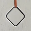 Lampada a Sospensione con Forme Geometriche e Dettaglio in Ecopelle - Cipresso