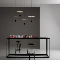 Lampada a Sospensione in Alluminio con Piatto Bianco e Cono Nero - Padel