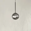 Lampada a Sospensione in Metallo Verniciato e Vetro Soffiato - Ailanto