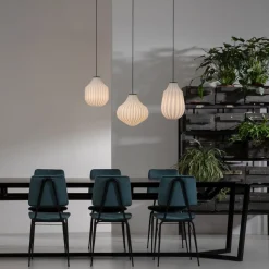 Lampada a Sospensione in Vetro Bianco in Filigrana Design a Punta - Caravan