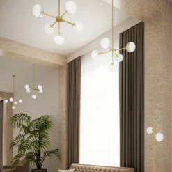 Lampada a Sospensione 5 Luci in Ottone Naturale e Vetro - Molecola by Il Fanale