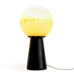 Lampada Conica con Sfera Bianca e Base in Marmo Made in Italy - Tobio