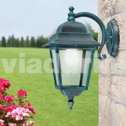 Lampada da parete in alluminio realizzata in Italia, Aquilina