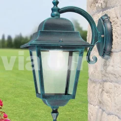 Lampada da parete in alluminio realizzata in Italia, Aquilina