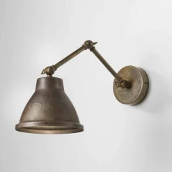 Lampada da parete regolabile in ferro Loft Il Fanale, made in Italy