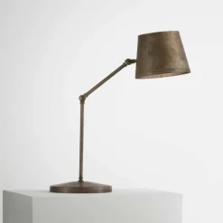 Lampada da tavolo industriale regolabile Reporter Il Fanale, made in Italy