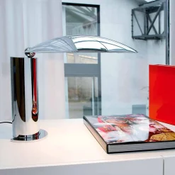 Lampada da Tavolo in Metallo Cromato o Nero con LED Made in Italy - Orlando