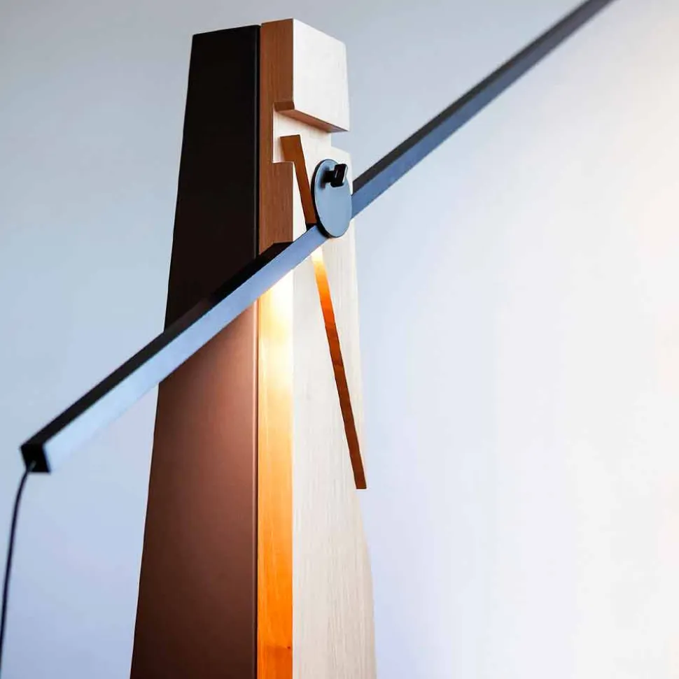 Lampada da Terra a Luce LED in Rovere Massello Made in Italy, Pregiata - Calisto