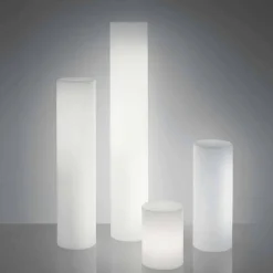 Lampada da terra cilindrica Slide Fluo luminosa realizzata in Italia