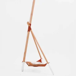Lampada da Terra di Design in Legno di Faggio e Metallo Laccato - Avetta