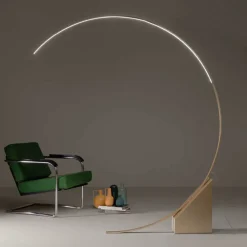 Lampada da Terra in Metallo Verniciato con Luce LED Dimmerabile - Eucalipto