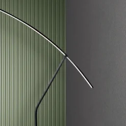 Lampada da Terra in Metallo Verniciato in Diversi Colori e LED Dimmerabile - Acero