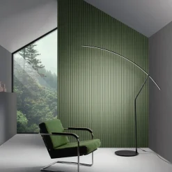Lampada da Terra in Metallo Verniciato in Diversi Colori e LED Dimmerabile - Acero