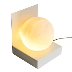 Lampada in Metallo con Sfera Bianca in Marmo Satinato Made in Italy - Issei