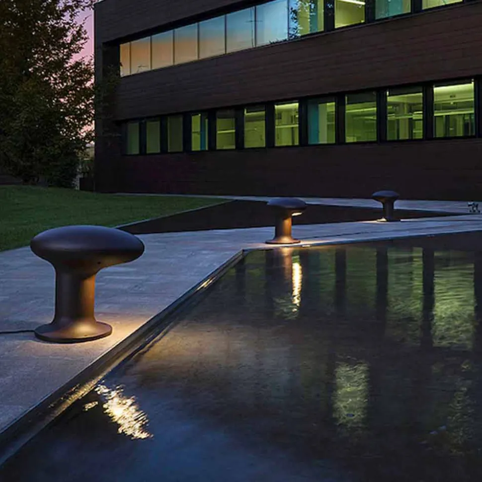 Lampada Led da Giardino in Ghisa Grigio o Marrone di Design - Bitta by Il Fanale